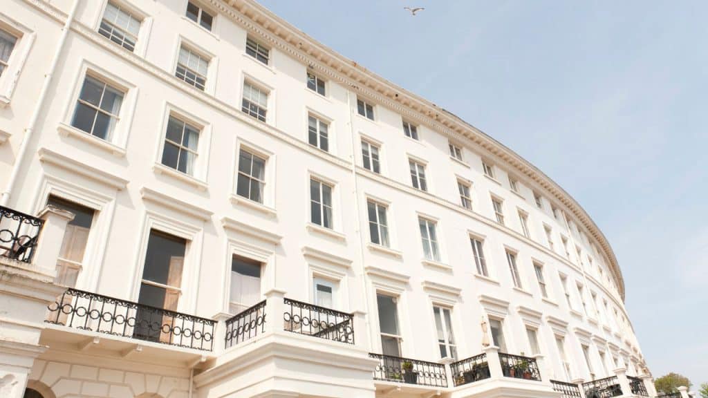 שיפוץ חזית בניין